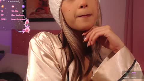 Snapshot of _victoria_florez chatting on January 15, 2025, 7:23 pm VICTORIA online show from January 15, 2025, 7:23 pm