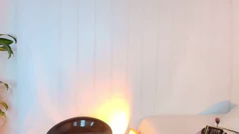 Victoria Fox online show from February 8, 2026, 11:30 pm