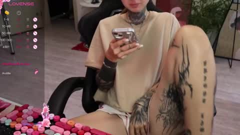 Alis online show from September 19, 2025, 7:21 am