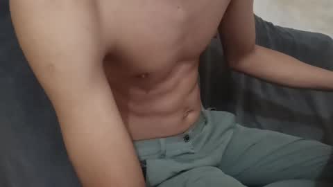 _vov_ online show from October 21, 2025, 12:50 pm