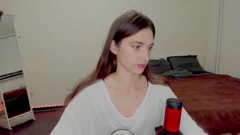 Willa online show from October 20, 2025, 1:55 pm