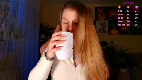 Enni online show from February 8, 2026, 6:28 am