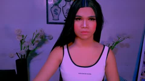 _xxlilly online show from April 24, 2026, 2:25 am