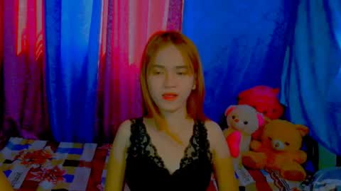_xxlilly online show from May 11, 2026, 7:58 am