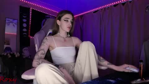 Roxy online show from April 19, 2026, 8:57 am