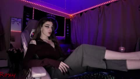 Roxy online show from April 20, 2026, 4:10 pm