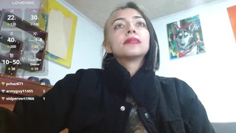 Zoe  online show from January 29, 2025, 12:45 pm