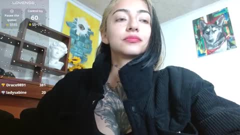 Zoe  online show from February 12, 2025, 1:37 pm