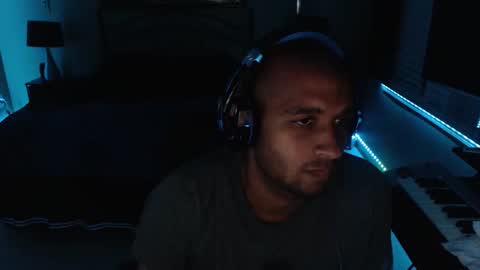 a4orce online show from October 27, 2025, 12:04 am