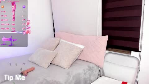 Snapshot of a__vanellopecute chatting on January 22, 2025, 9:24 am Alexandra online show from January 22, 2025, 9:24 am