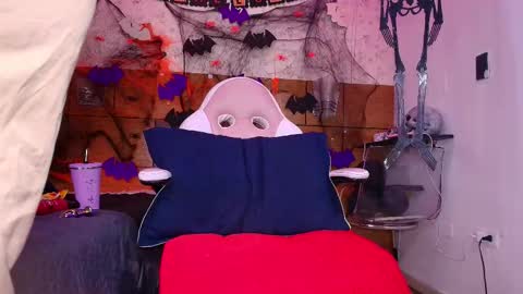 Aisha online show from October 17, 2025, 11:57 am