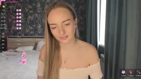 Adelina online show from March 4, 2026, 9:04 am