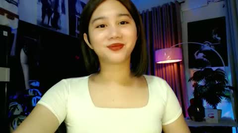 Lovely Yana  online show from October 28, 2025, 7:23 am