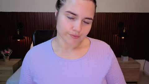 Abby Lee  online show from April 18, 2026, 7:40 pm