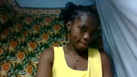 Snapshot of aadienne chatting on June 14, 2026, 12:18 pm aadienne online show from June 14, 2026, 12:18 pm