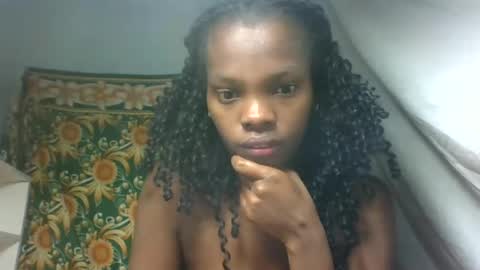 Snapshot of aadienne chatting on June 18, 2026, 5:28 pm aadienne online show from June 18, 2026, 5:28 pm
