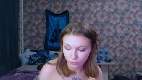 Alice online show from December 2, 2025, 8:15 pm