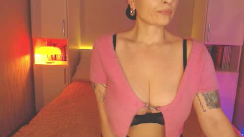 Snapshot of aamica chatting on March 10, 2026, 6:35 pm Lea online show from March 10, 2026, 6:35 pm