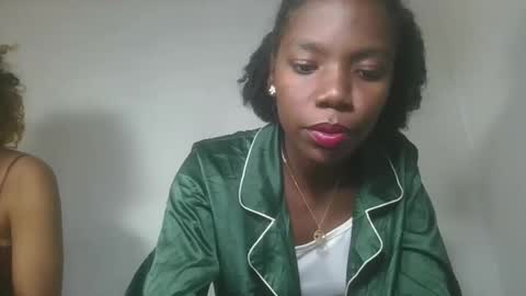 Snapshot of aangevelo chatting on November 1, 2025, 7:05 pm aangevelo online show from November 1, 2025, 7:05 pm