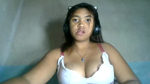 Snapshot of aariciah chatting on June 22, 2026, 12:35 pm aariciah online show from June 22, 2026, 12:35 pm