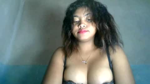 Snapshot of aariciah chatting on July 27, 2026, 10:22 am aariciah online show from July 27, 2026, 10:22 am