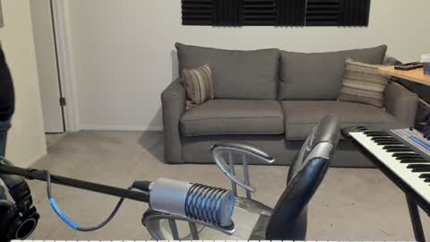 Snapshot of aaroleplayer chatting on January 1, 2025, 2:51 am Aaron online show from January 1, 2025, 2:51 am