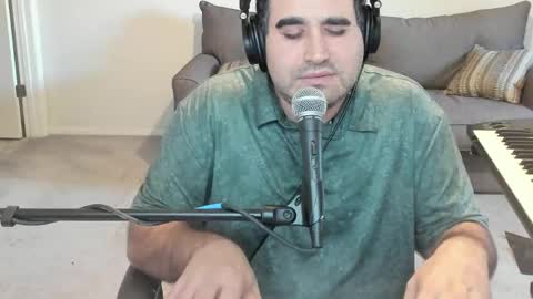 Aaron online show from June 4, 2026, 11:44 pm