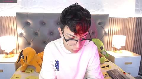 Snapshot of aaron_blink1 chatting on January 7, 2025, 3:02 pm Aaron online show from January 7, 2025, 3:02 pm