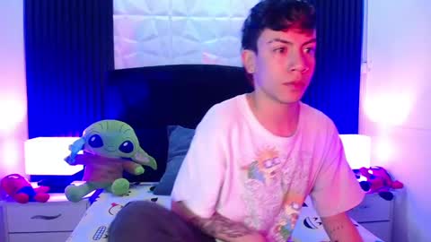 Snapshot of aaron_blink1 chatting on January 8, 2025, 12:37 pm Aaron online show from January 8, 2025, 12:37 pm