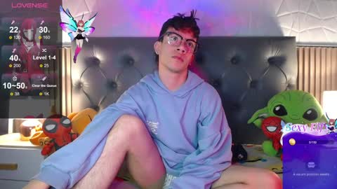 Snapshot of aaron_blink1 chatting on January 9, 2025, 12:41 pm Aaron online show from January 9, 2025, 12:41 pm