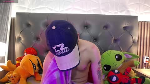 Snapshot of aaron_blink1 chatting on January 29, 2025, 5:45 pm Aaron online show from January 29, 2025, 5:45 pm