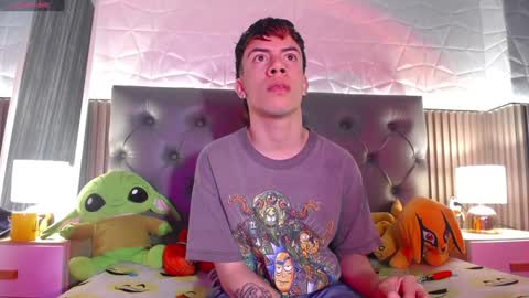 Snapshot of aaron_blink1 chatting on February 3, 2025, 7:31 pm Aaron online show from February 3, 2025, 7:31 pm