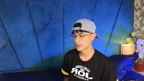 Aaron Ezequiel online show from November 16, 2025, 8:25 pm