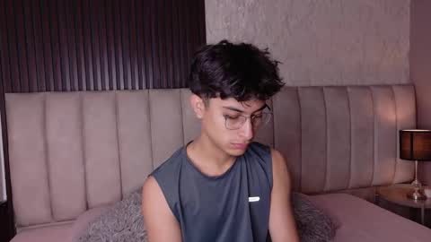 Aaron Ezequiel online show from January 6, 2026, 7:17 pm