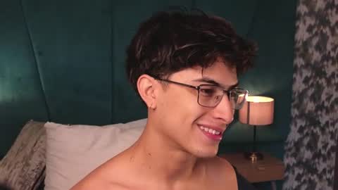 Aaron Ezequiel online show from June 20, 2026, 1:03 pm