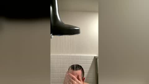 aaron_j2012 online show from June 7, 2026, 1:21 am