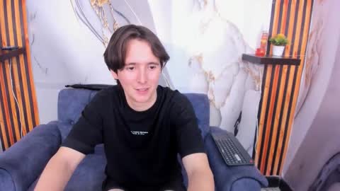 Snapshot of aaron_latinmen2 chatting on November 26, 2025, 4:13 am Aaron online show from November 26, 2025, 4:13 am