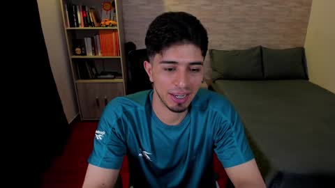 Aaron online show from December 6, 2024, 11:47 pm