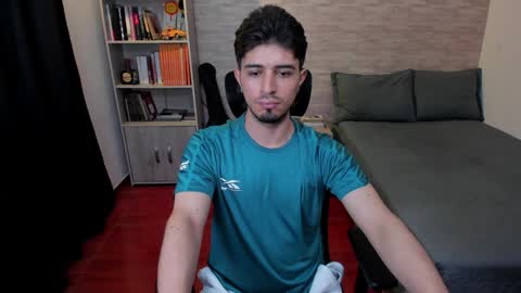 Aaron online show from December 14, 2024, 8:40 pm