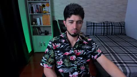 Aaron online show from September 16, 2025, 7:04 pm