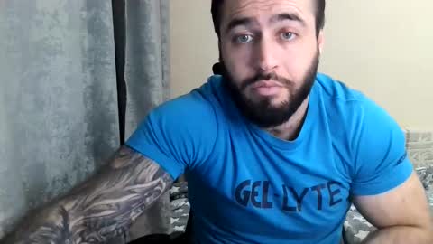 Snapshot of aaron_royal chatting on May 11, 2026, 5:21 pm Davin tayl online show from May 11, 2026, 5:21 pm