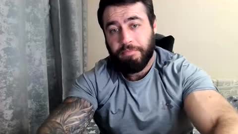 Snapshot of aaron_royal chatting on June 4, 2026, 4:35 pm Davin tayl online show from June 4, 2026, 4:35 pm