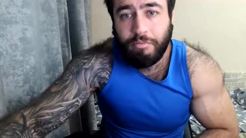 Snapshot of aaron_royal chatting on June 6, 2026, 3:33 am Davin tayl online show from June 6, 2026, 3:33 am