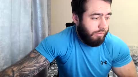 Snapshot of aaron_royal chatting on June 7, 2026, 4:38 am Davin tayl online show from June 7, 2026, 4:38 am