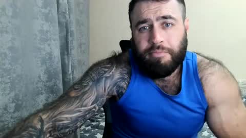 Snapshot of aaron_royal chatting on June 18, 2026, 8:35 pm Davin tayl online show from June 18, 2026, 8:35 pm