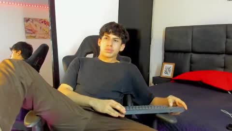 Snapshot of aaron_spencer13 chatting on September 11, 2025, 11:05 pm Aron online show from September 11, 2025, 11:05 pm