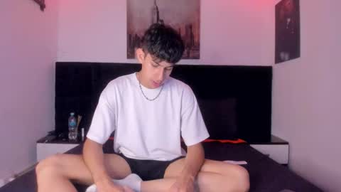 Aron online show from November 27, 2025, 7:27 pm