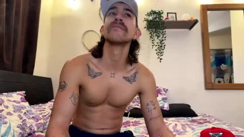 Snapshot of aaron_wheel chatting on May 3, 2026, 3:01 am aaron_wheel online show from May 3, 2026, 3:01 am