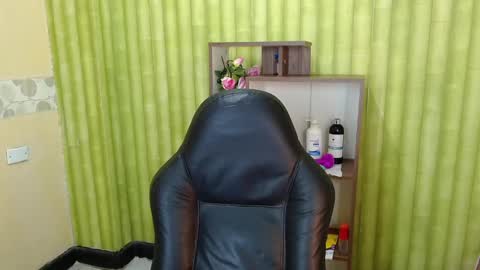 im NiallDun online show from March 1, 2025, 11:06 am