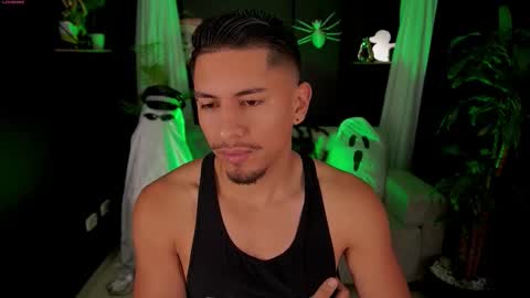 AARON  online show from October 10, 2025, 2:16 pm